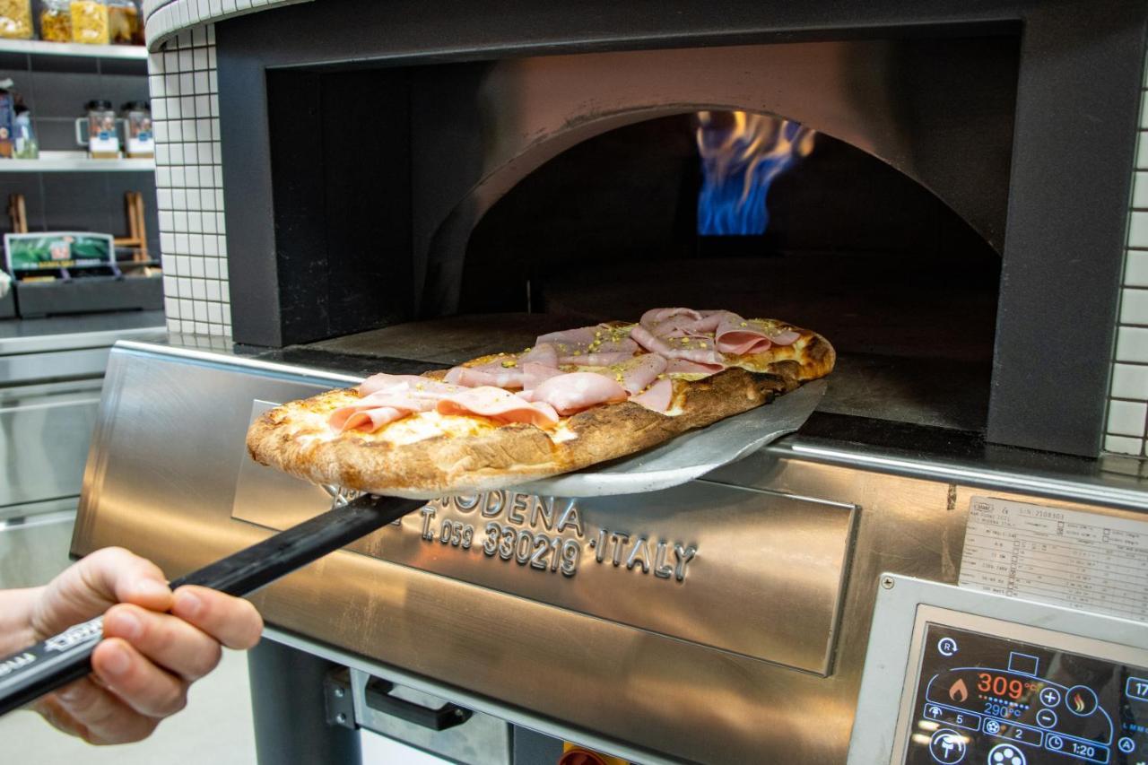 Хостел Next House Копенгаген Экстерьер фото Pizza oven