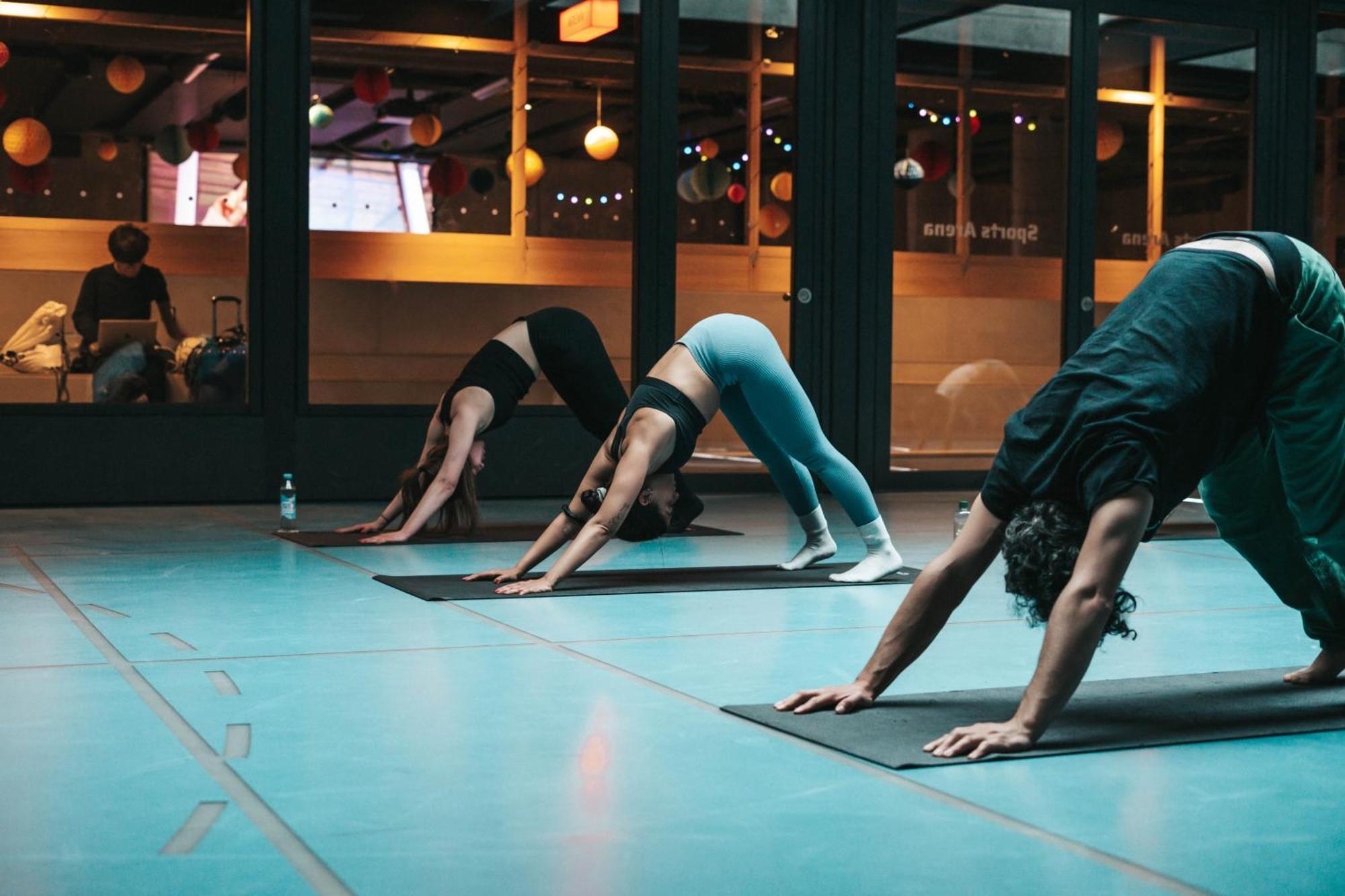 Хостел Next House Копенгаген Экстерьер фото Yoga class at the 2019 edition of the festival